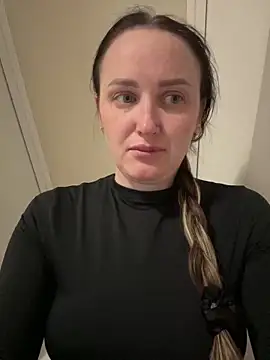TomilaSi online show from 05-18-26, 11:54