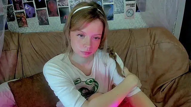 AlysaMeow online show from 06-07-26, 04:11
