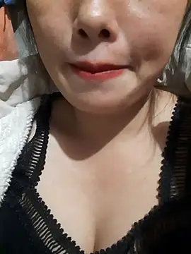 Snapshot of mai-mai-97 chatting on 12-05-25, 02:03 mai-mai-97 online show from 12-05-25, 02:03