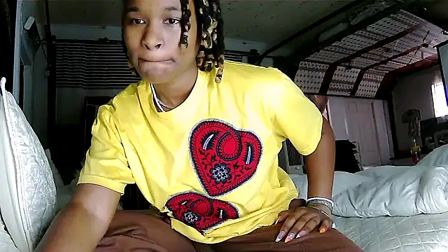 Snapshot of JuicyEbonyGoddess chatting on 04-21-26, 12:22 JuicyEbonyGoddess online show from 04-21-26, 12:22