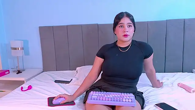 Lizz Bunny online show from 04-29-26, 12:27