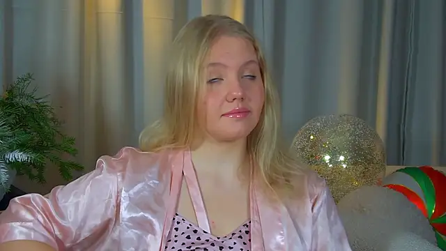 EmilyEvanse online show from 12-17-25, 06:19