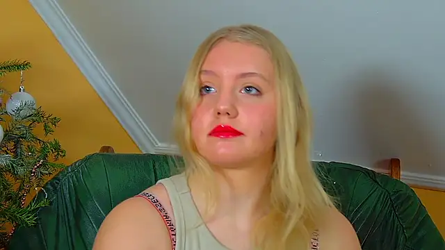 EmilyEvanse online show from 12-21-25, 06:31