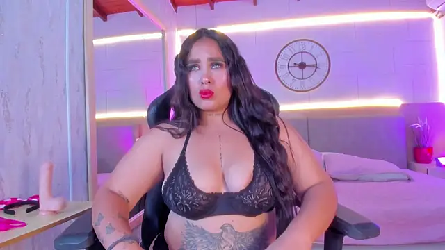 Snapshot of Julietaa_1 chatting on 12-04-25, 07:44 Julietaa 1 online show from 12-04-25, 07:44