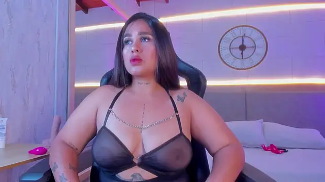 Snapshot of Julietaa_1 chatting on 12-05-25, 07:32 Julietaa 1 online show from 12-05-25, 07:32