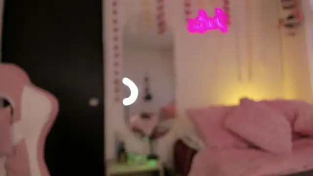 Snapshot of julse__ chatting on 02-28-26, 10:11 julse online show from 02-28-26, 10:11