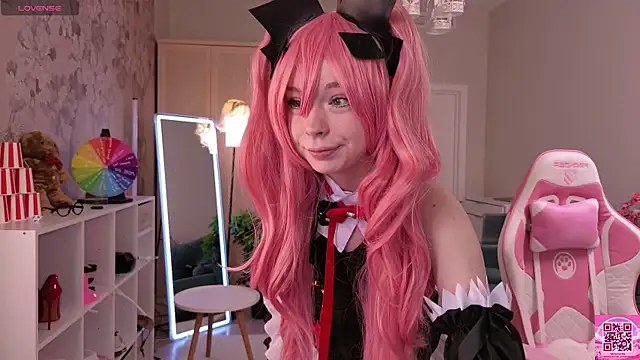 eva aria online show from 05-28-26, 03:59