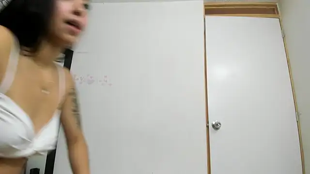 Snapshot of angel_pink7 chatting on 12-16-25, 07:19 angel pink7 online show from 12-16-25, 07:19