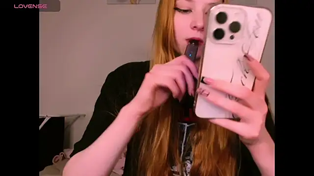  Milana Sparkl75  online show from 03-25-26, 10:49