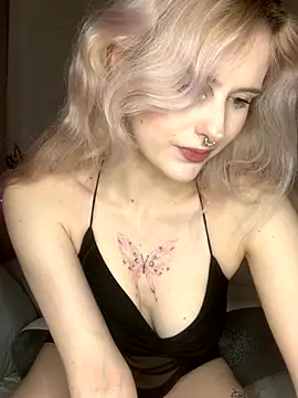 MilaElin online show from 11-30-25, 09:30