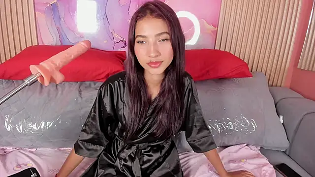 Snapshot of Maybeelin_ chatting on 11-26-25, 10:00 Maybeelin online show from 11-26-25, 10:00