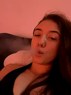 Snapshot of CristinaSw chatting on 12-15-25, 02:10 CristinaSw online show from 12-15-25, 02:10