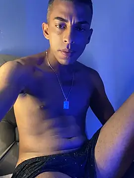 Snapshot of pablof5 chatting on 02-13-26, 01:12 pablof5 online show from 02-13-26, 01:12