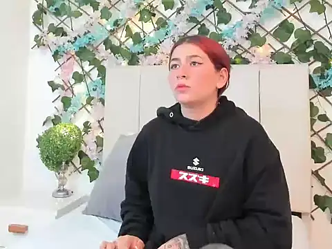 CharlotteBlossom online show from 12-21-25, 08:27