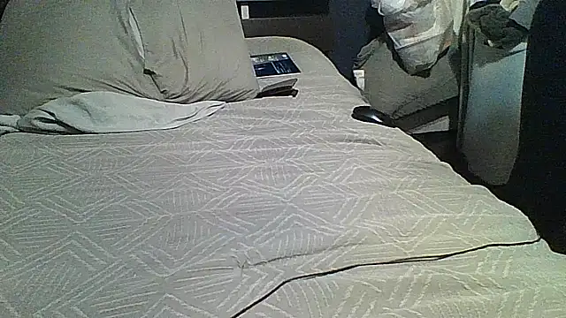 xxxenzo1 online show from 09-09-25, 04:23