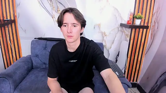 Aaron LatinMen2 online show from 11-26-25, 03:40