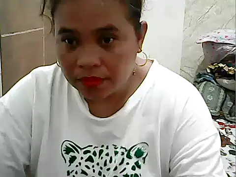 cutechubby online show from 12-19-25, 01:45