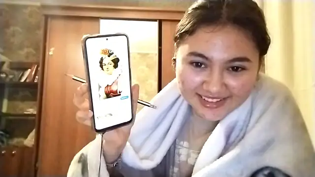 Snapshot of ArianeRandy chatting on 12-02-25, 03:29 ArianeRandy online show from 12-02-25, 03:29