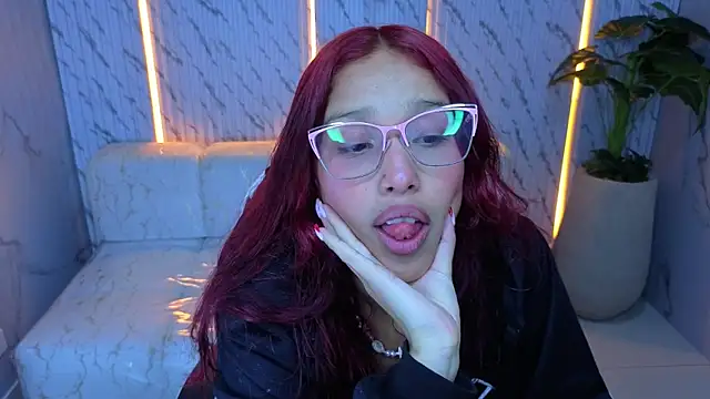 Saphire Tx online show from 12-20-25, 01:07