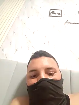 Snapshot of Cugulosojmbv chatting on 12-03-25, 05:44 Cugulosojmbv online show from 12-03-25, 05:44