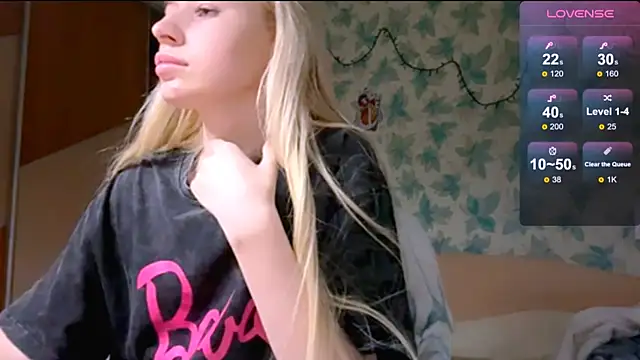 Barbie Blondie online show from 04-12-26, 03:39