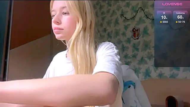 Barbie Blondie online show from 04-17-26, 04:32