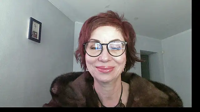 Snapshot of Kelly_Flurr chatting on 12-16-25, 06:18 Kelly Flurr online show from 12-16-25, 06:18