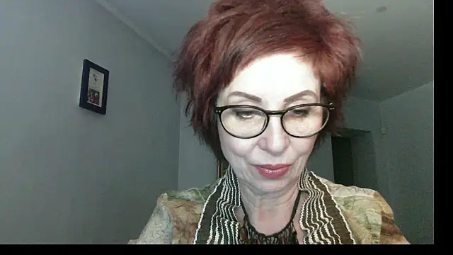 Snapshot of Kelly_Flurr chatting on 12-17-25, 09:15 Kelly Flurr online show from 12-17-25, 09:15
