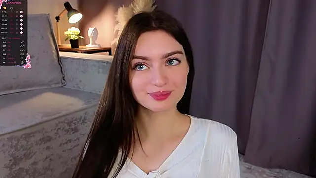 Sara Kinsly online show from 12-01-25, 06:18