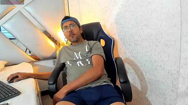 DANIDICK VC online show from 11-28-25, 12:19