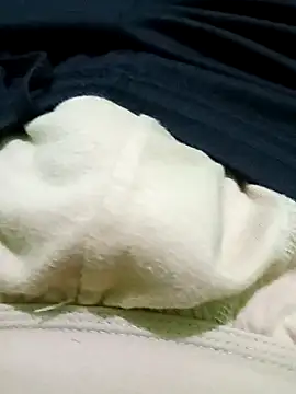 Snapshot of ilyblys chatting on 12-01-25, 06:24 ilyblys online show from 12-01-25, 06:24