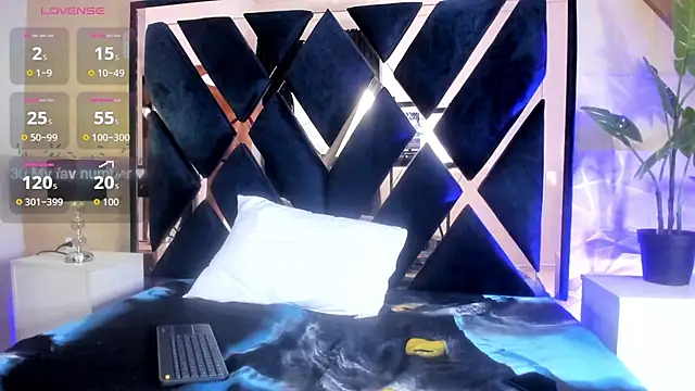 Snapshot of valentina_lenoxx chatting on 12-18-25, 08:37 valentina lenoxx online show from 12-18-25, 08:37