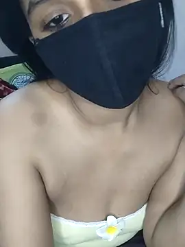 your-Mia07 online show from 11-28-25, 03:58