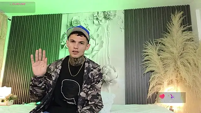 Paulo 527 online show from 03-12-26, 12:22