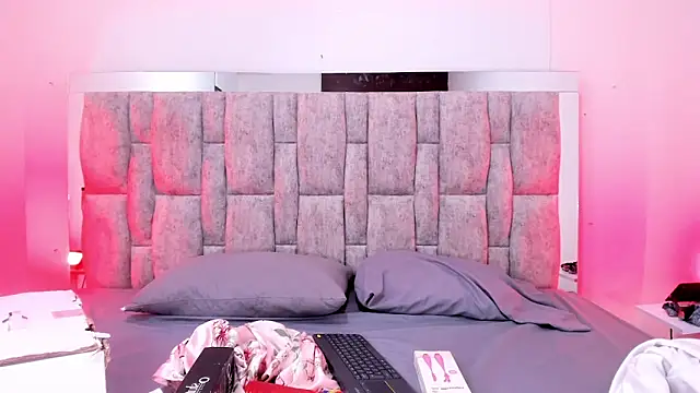 ZafiraNavarro online show from 03-04-26, 08:15