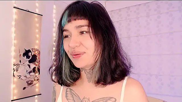 justmartina  online show from 03-08-26, 02:04