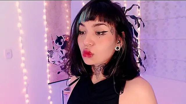 justmartina  online show from 03-19-26, 02:26