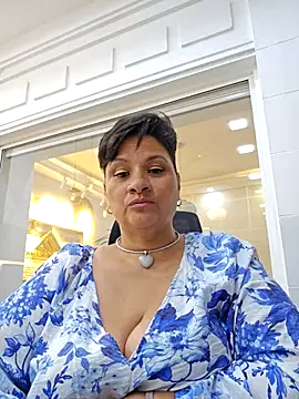 LILIANAJARAMILLO online show from 12-05-25, 12:08