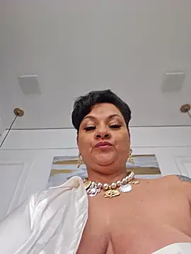 LILIANAJARAMILLO online show from 01-08-26, 12:40