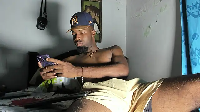 Snapshot of blaze_panther chatting on 03-05-26, 12:28 blaze panther online show from 03-05-26, 12:28