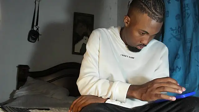 Snapshot of blaze_panther chatting on 03-14-26, 03:34 blaze panther online show from 03-14-26, 03:34