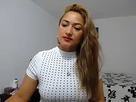 ximenaxcite19 online show from 12-02-25, 12:21