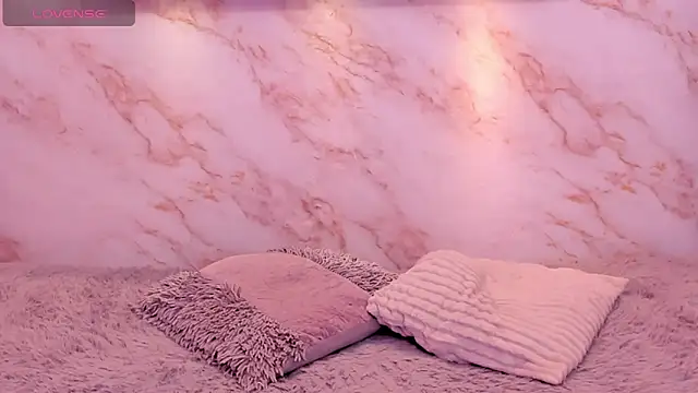 Dakota ferreti  online show from 04-08-26, 05:18