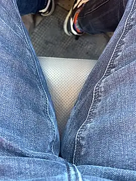 Snapshot of ratemydickbabe chatting on 12-18-25, 09:26 ratemydickbabe online show from 12-18-25, 09:26