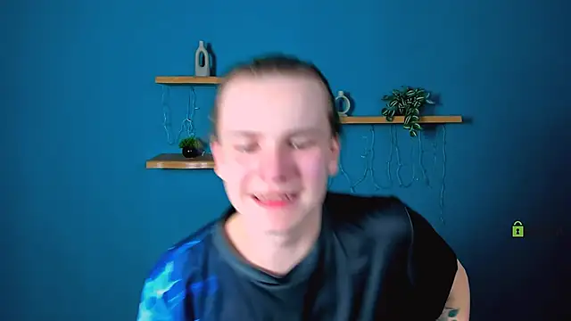 Snapshot of leo_void chatting on 12-16-25, 08:03 leo void online show from 12-16-25, 08:03