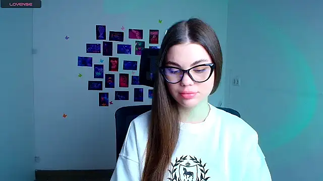 Violetta Brilliant online show from 01-06-26, 01:04