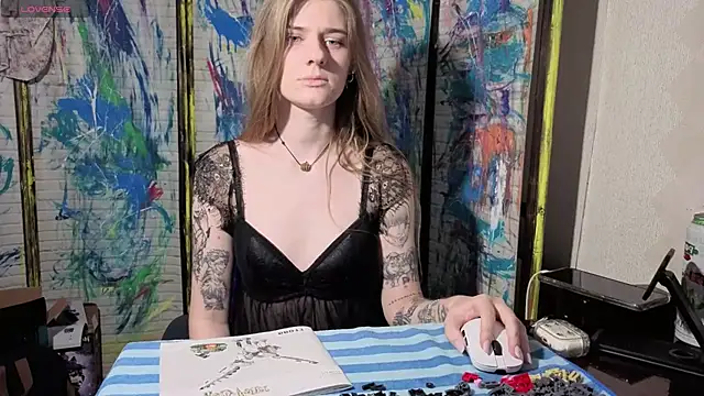 Adell Love online show from 05-31-26, 05:09