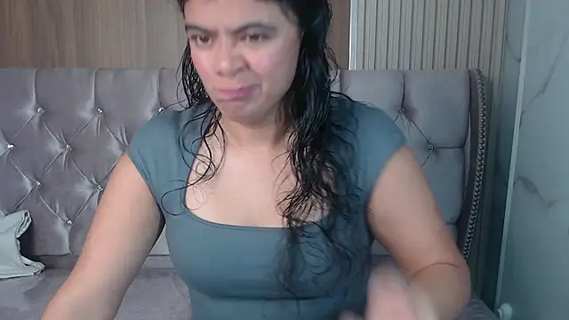 Evangeline b online show from 12-05-25, 12:58