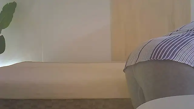 kyono-iyashi online show from 04-18-26, 02:54