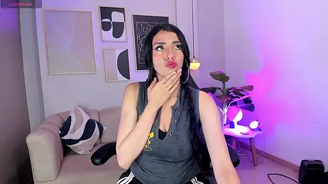 Miha Sophia  online show from 12-17-25, 04:29